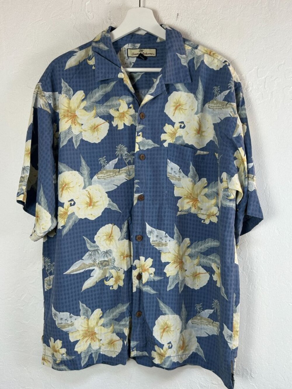 Tommy Bahama Mens Blue Silk Floral Button-Up Hawaiian Shirt Large Short Sleeve